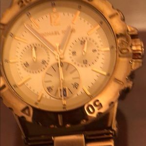 Micheal Micheal Kors gold tone watch